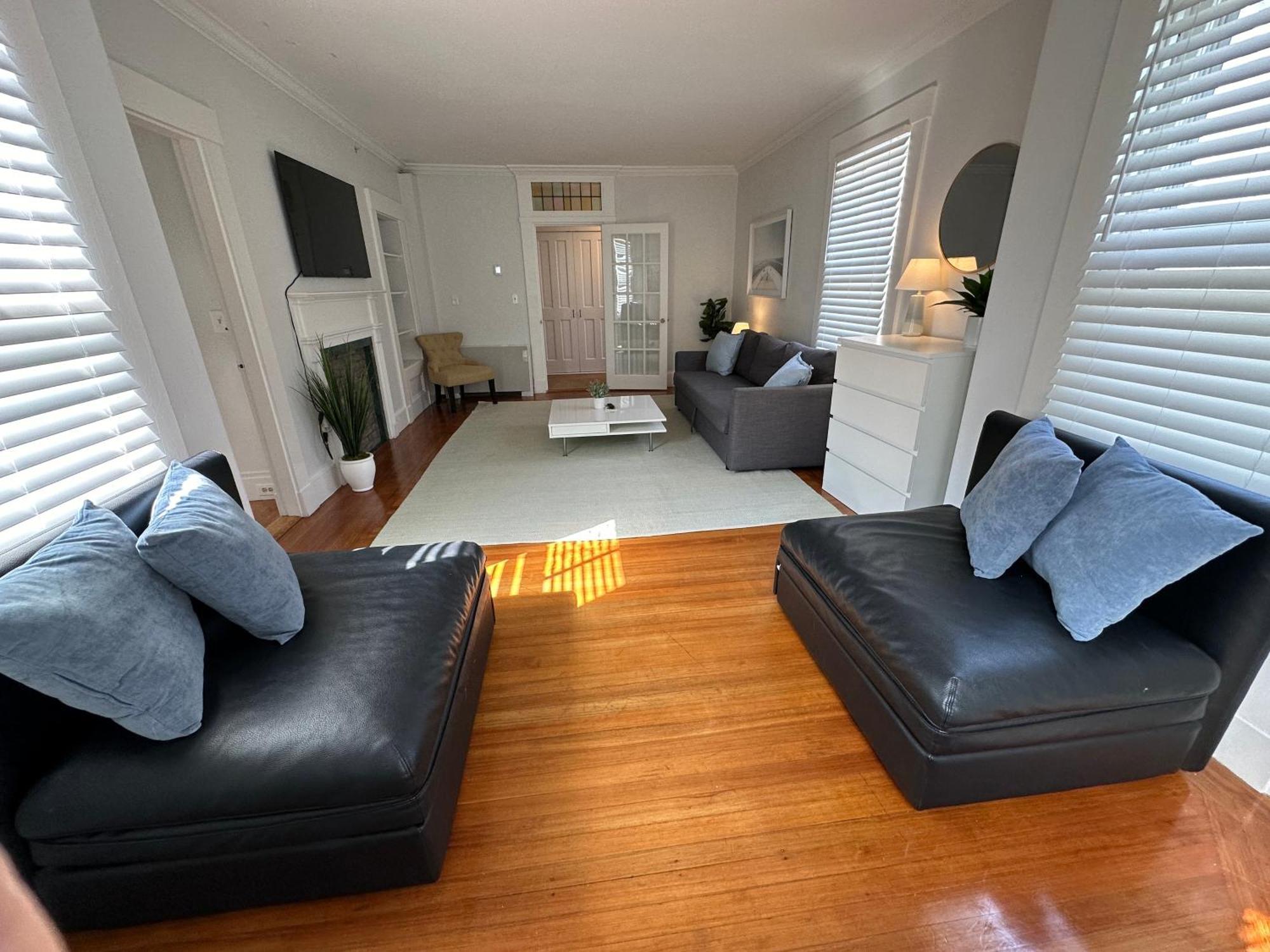 Entire Charming Victorian Home Downtown Torre di Newport Esterno foto